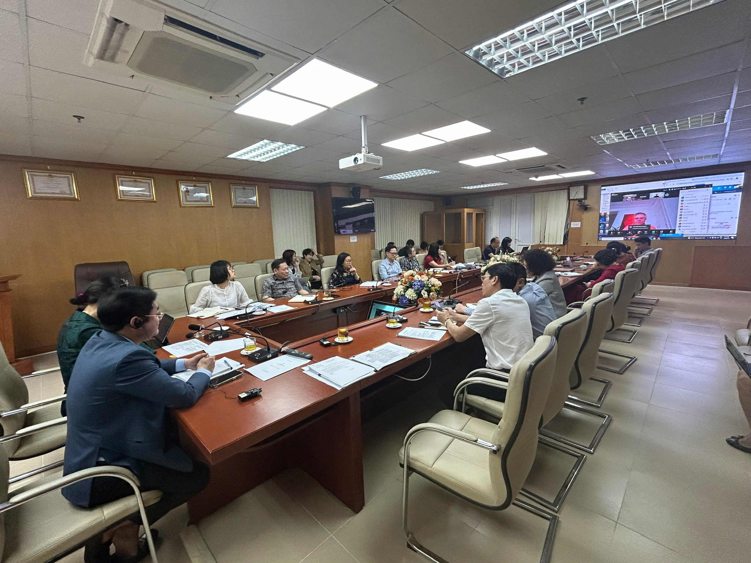 Nỗ lực đảm bảo tính liên tục của các chương trình Phòng, chống HIV/AIDS do Quỹ Toàn cầu hỗ trợ tại Việt Nam trong bối cảnh sáp nhập các đơn vị thuộc Bộ Y tế
